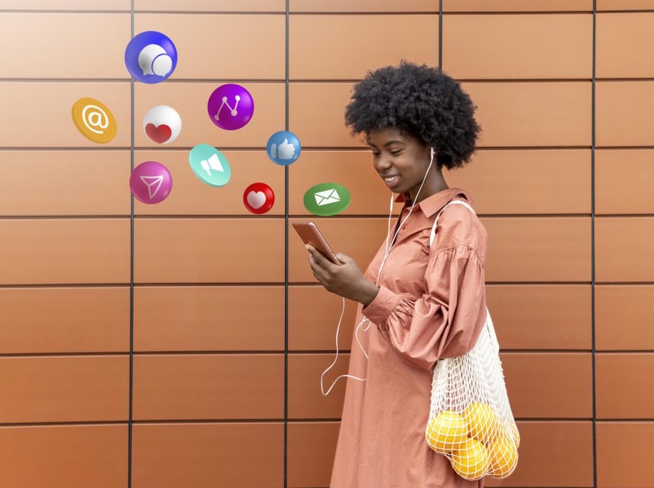 concept-de-marketing-des-medias-sociaux-pour-le-marketing-avec-des-applications